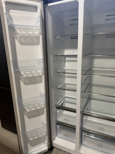 Factory second Hisense 578 L Side-by-Side Refrigerator – Black Steel (HRSBS578BW)